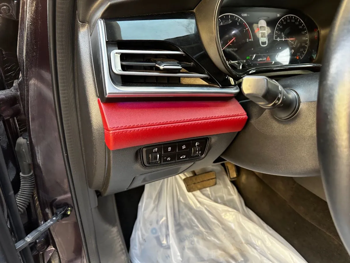 Car image 28