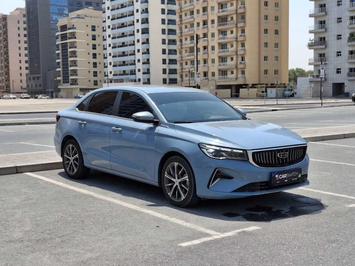 Car image 4