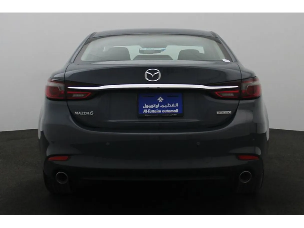 Car image 12