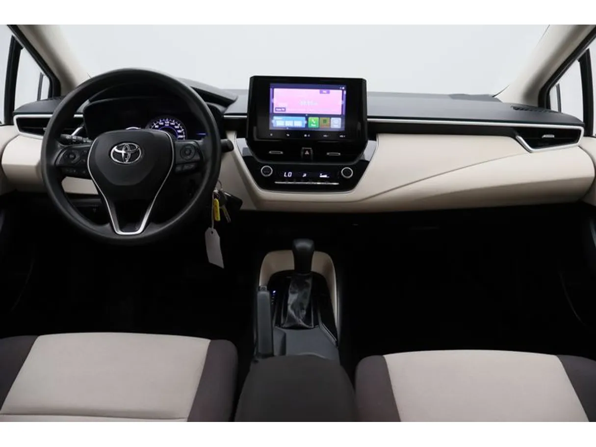 Car image 14