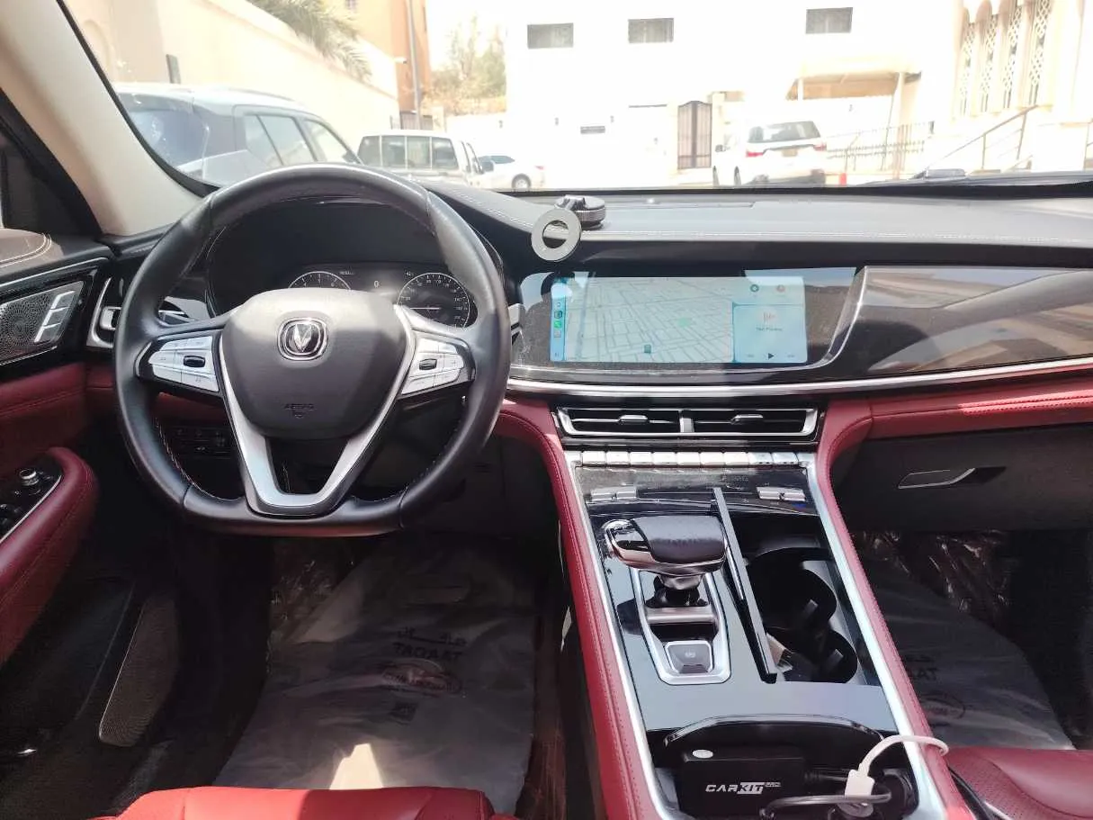 Car image 19