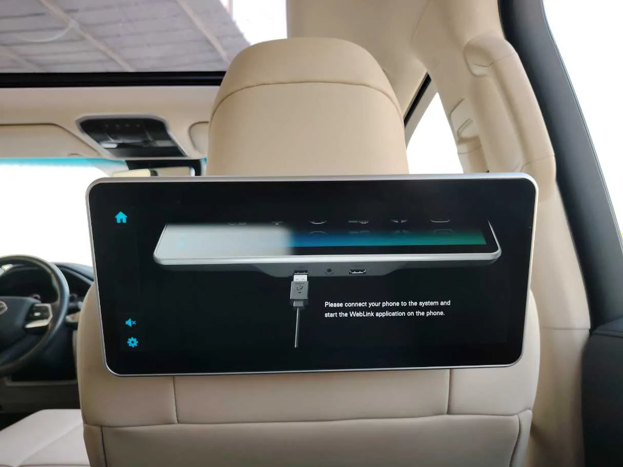 Car image 33