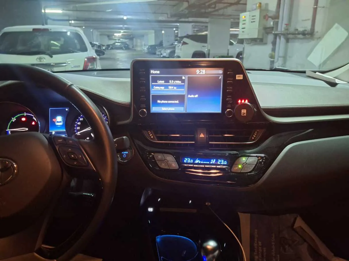 Car image 15