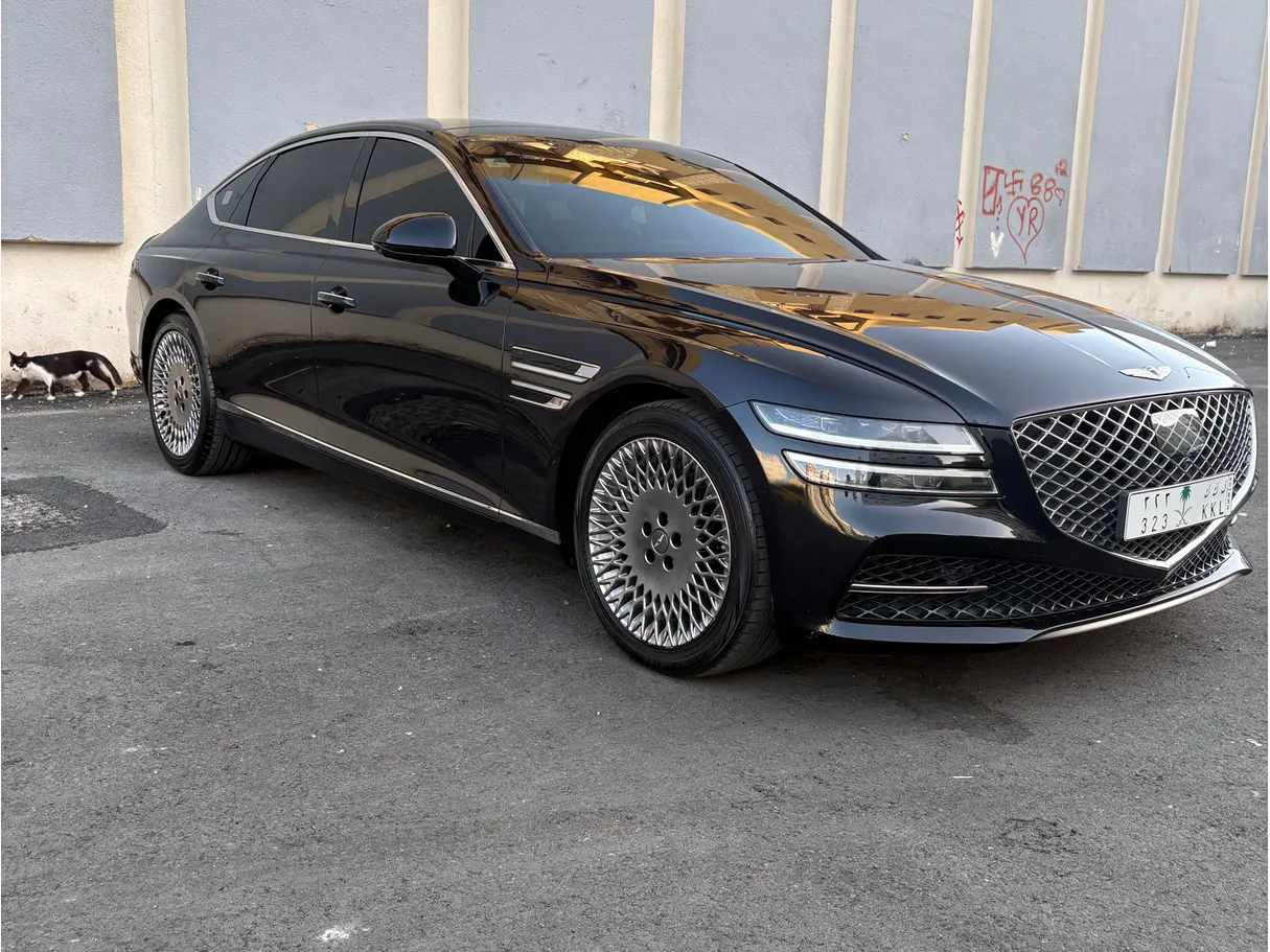 Car image 2