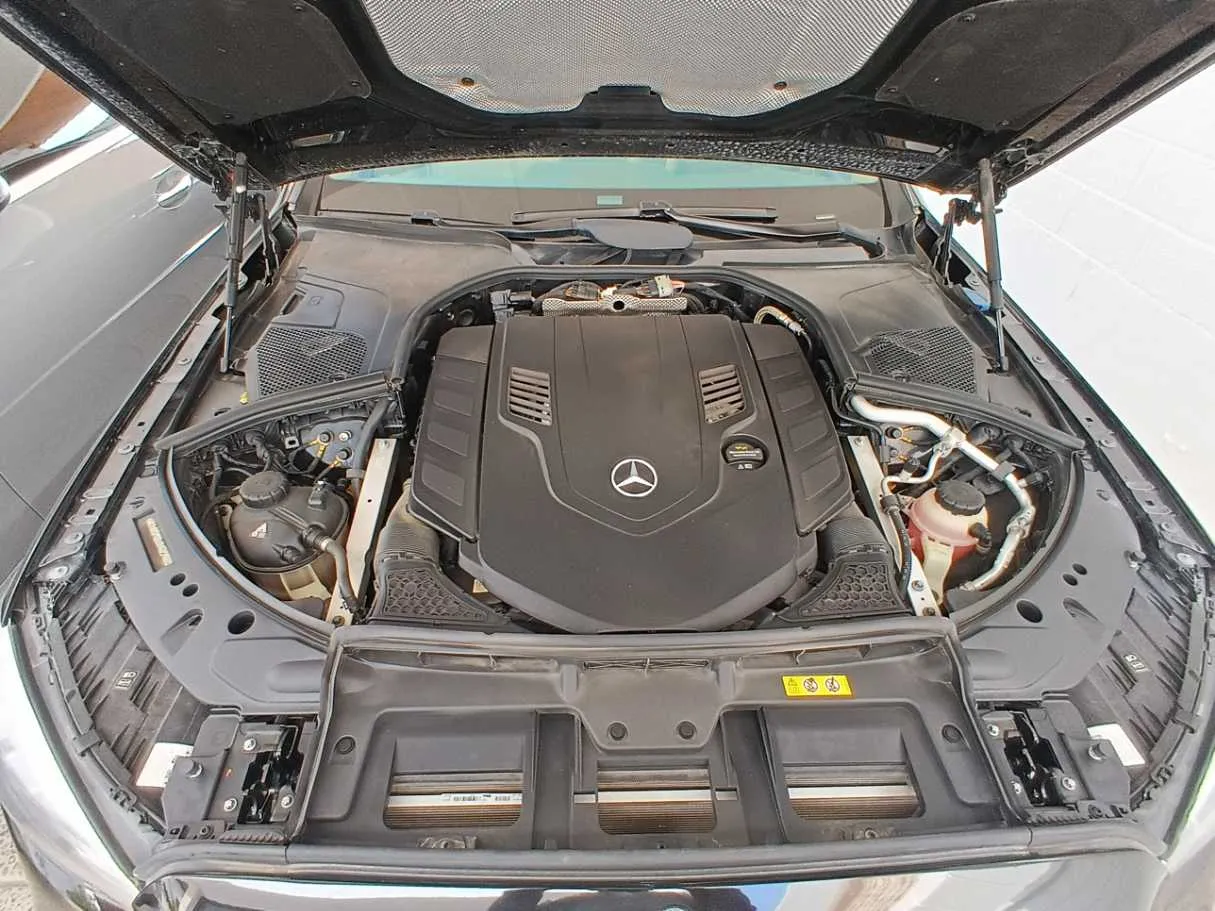 Car image 26