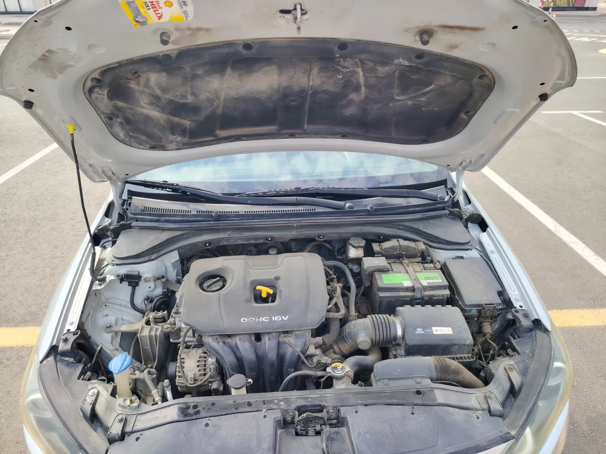 Car image 27