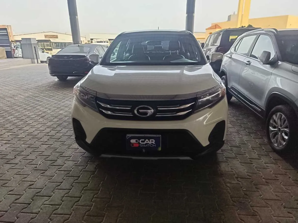 Car image 2