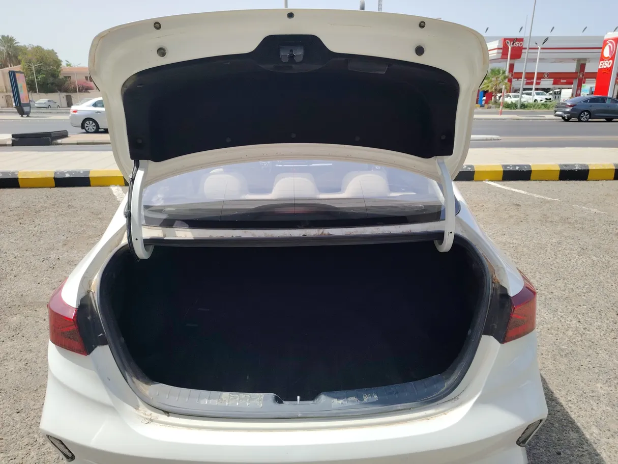 Car image 22