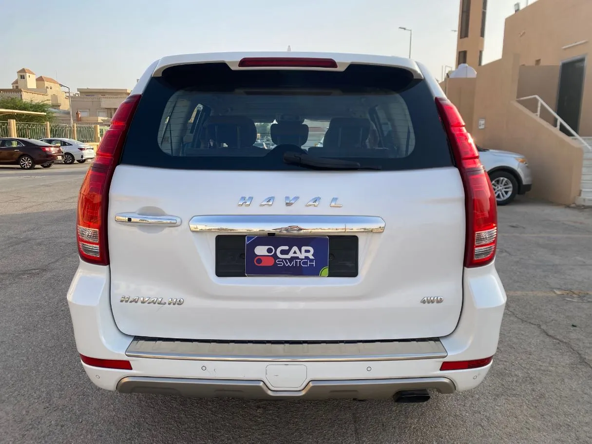 Car image 6