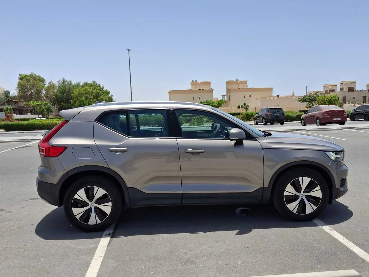 Car image 8