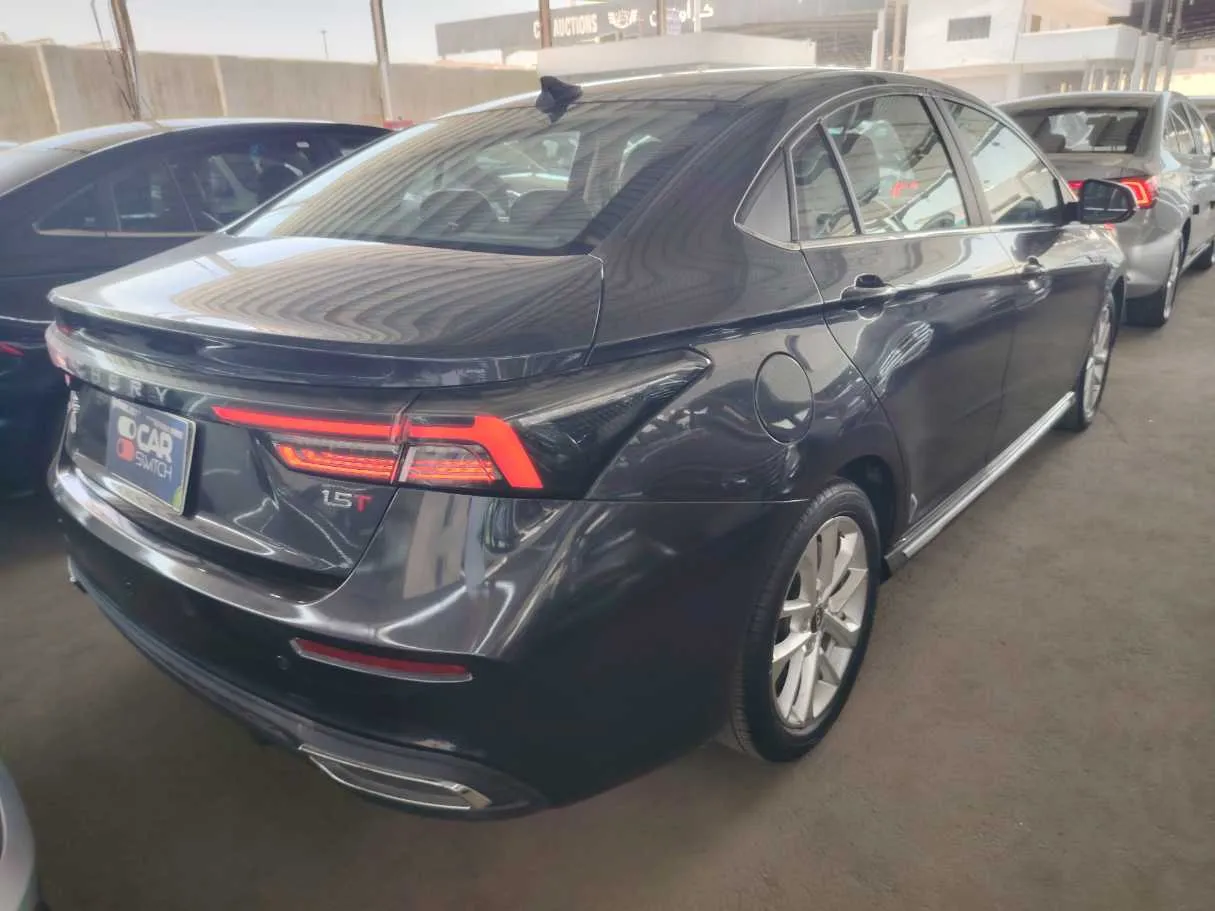 Car image 5