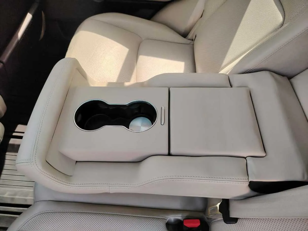 Car image 41