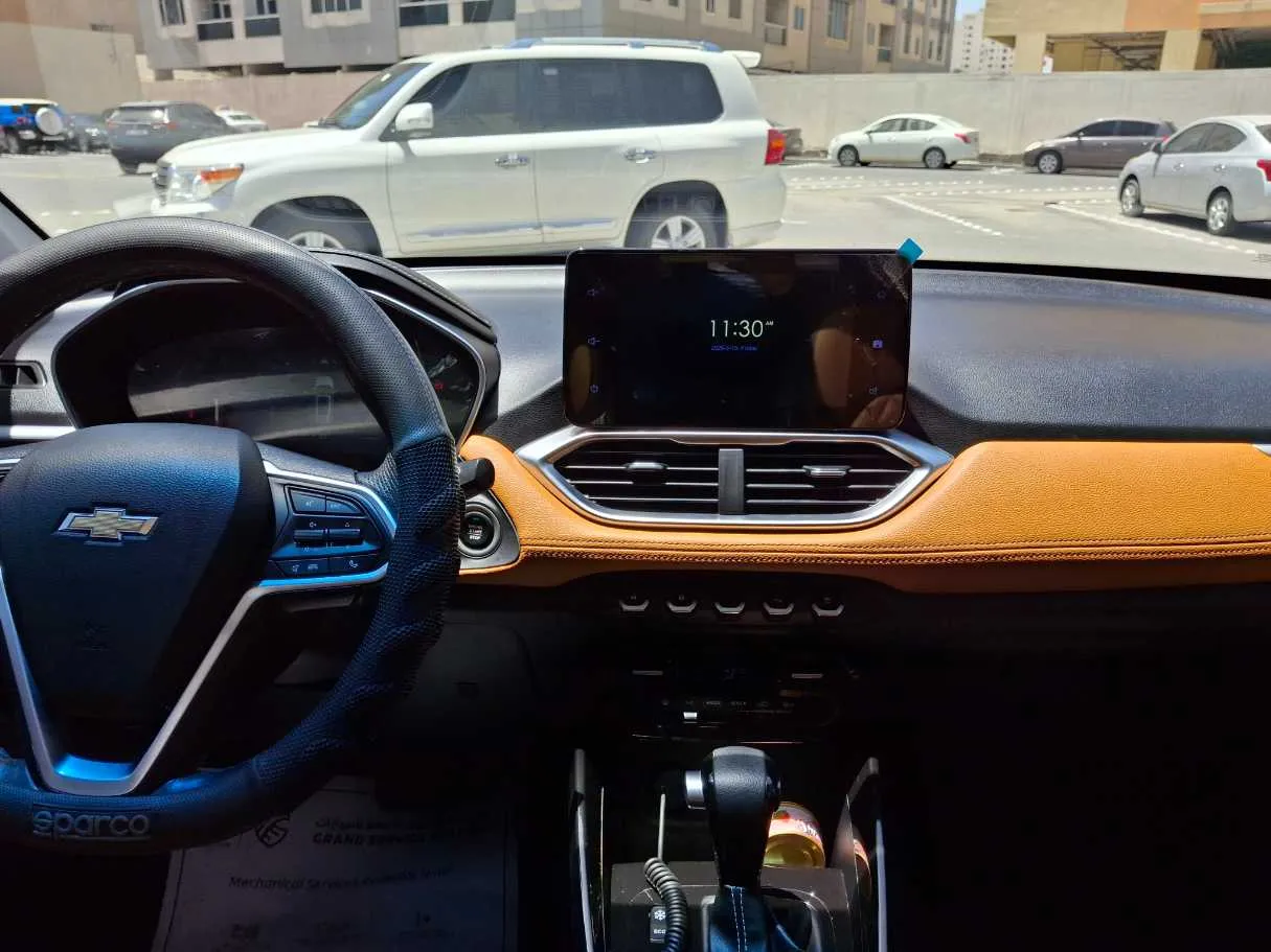 Car image 16