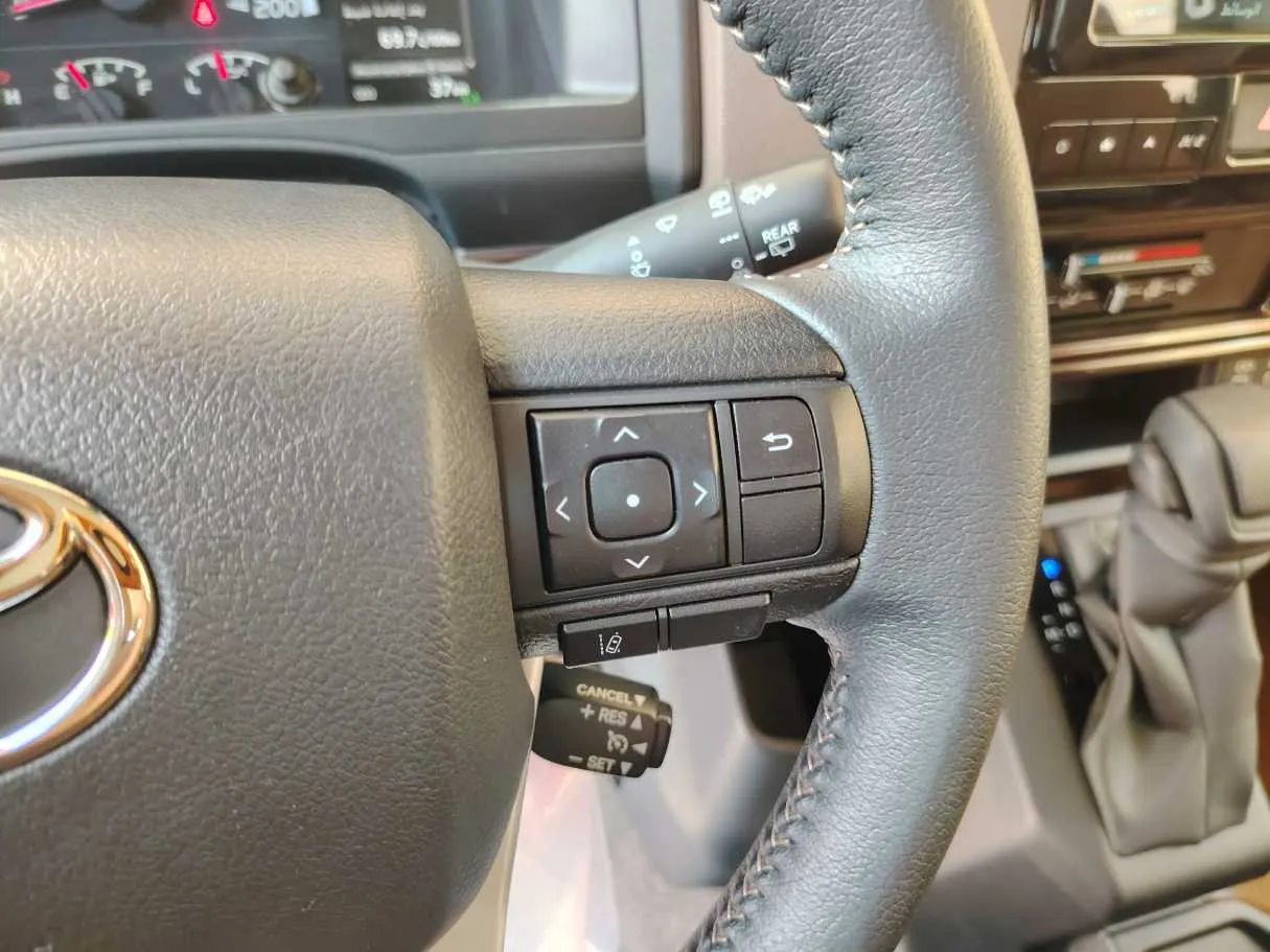 Car image 29