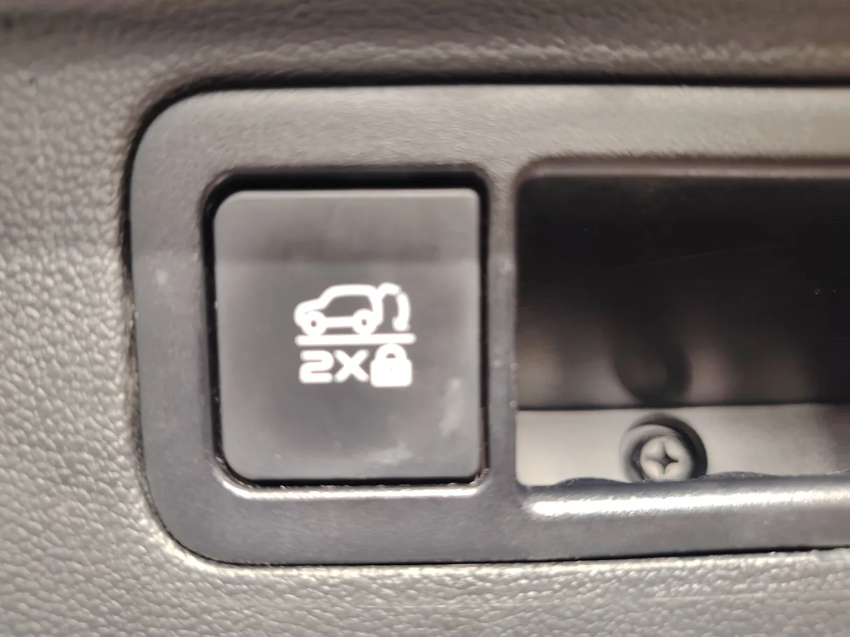 Car image 33
