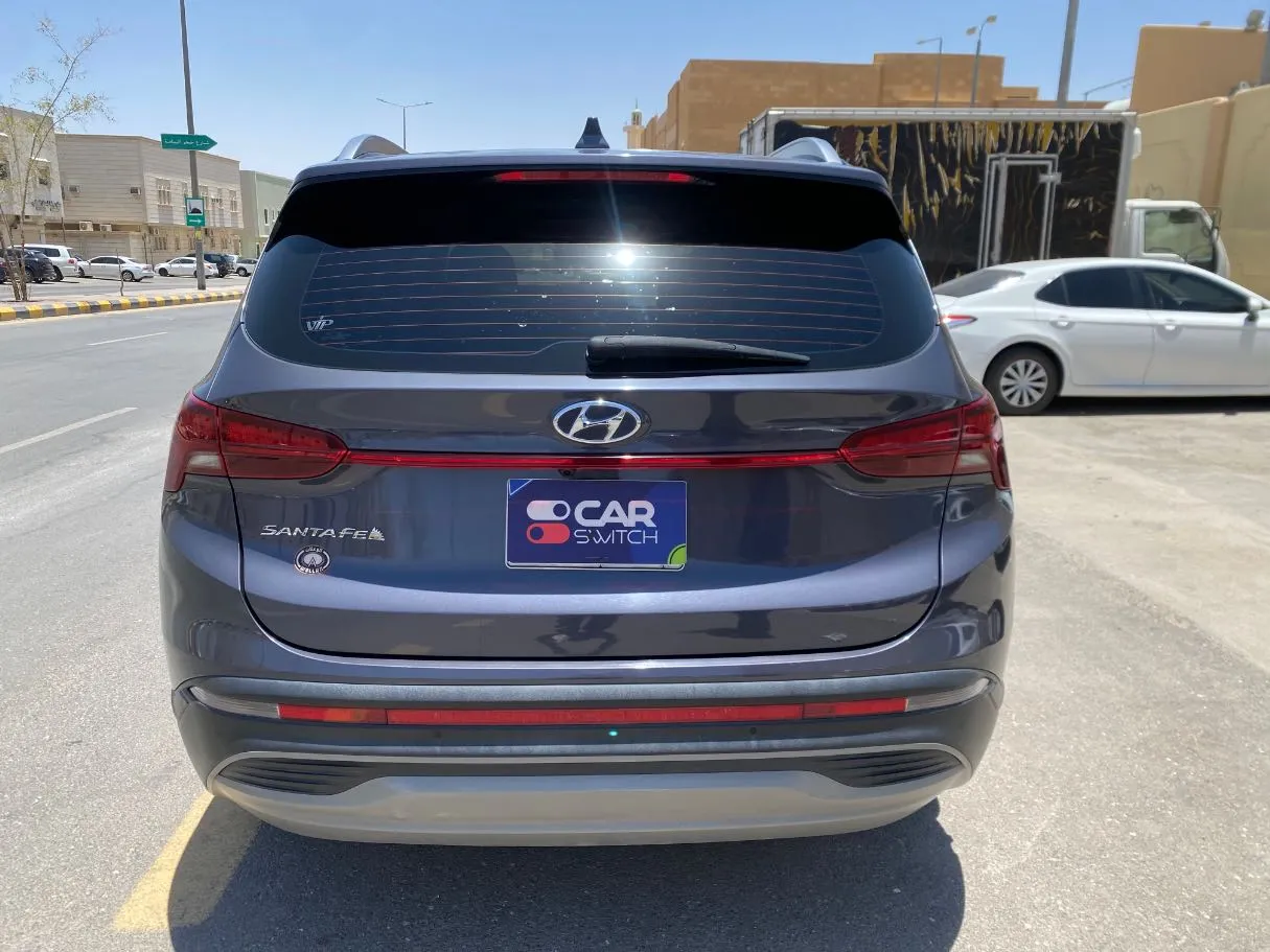 Car image 6