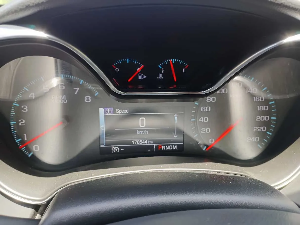 Car image 18