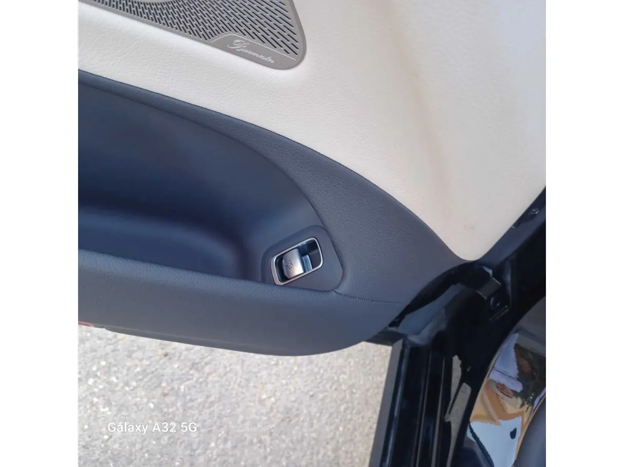 Car image 35