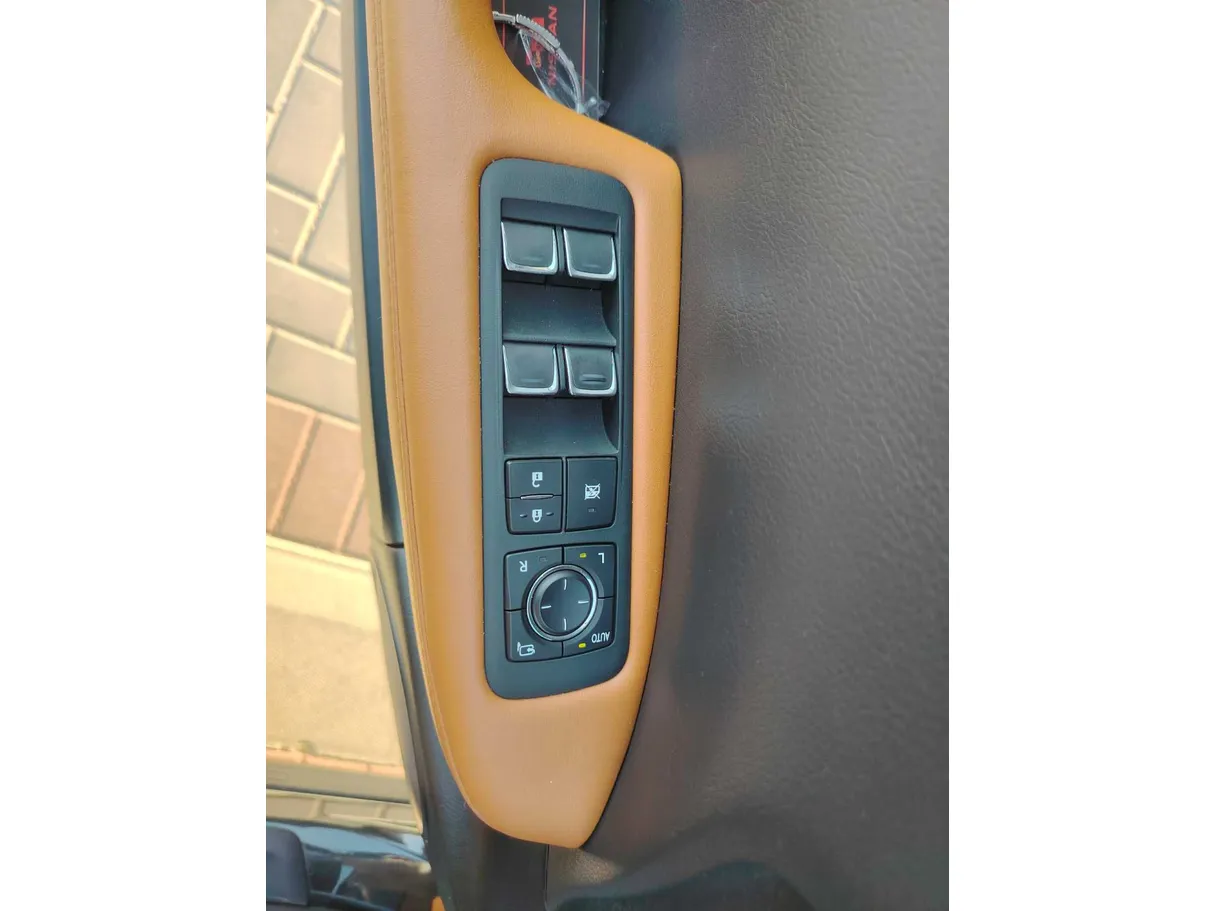 Car image 45