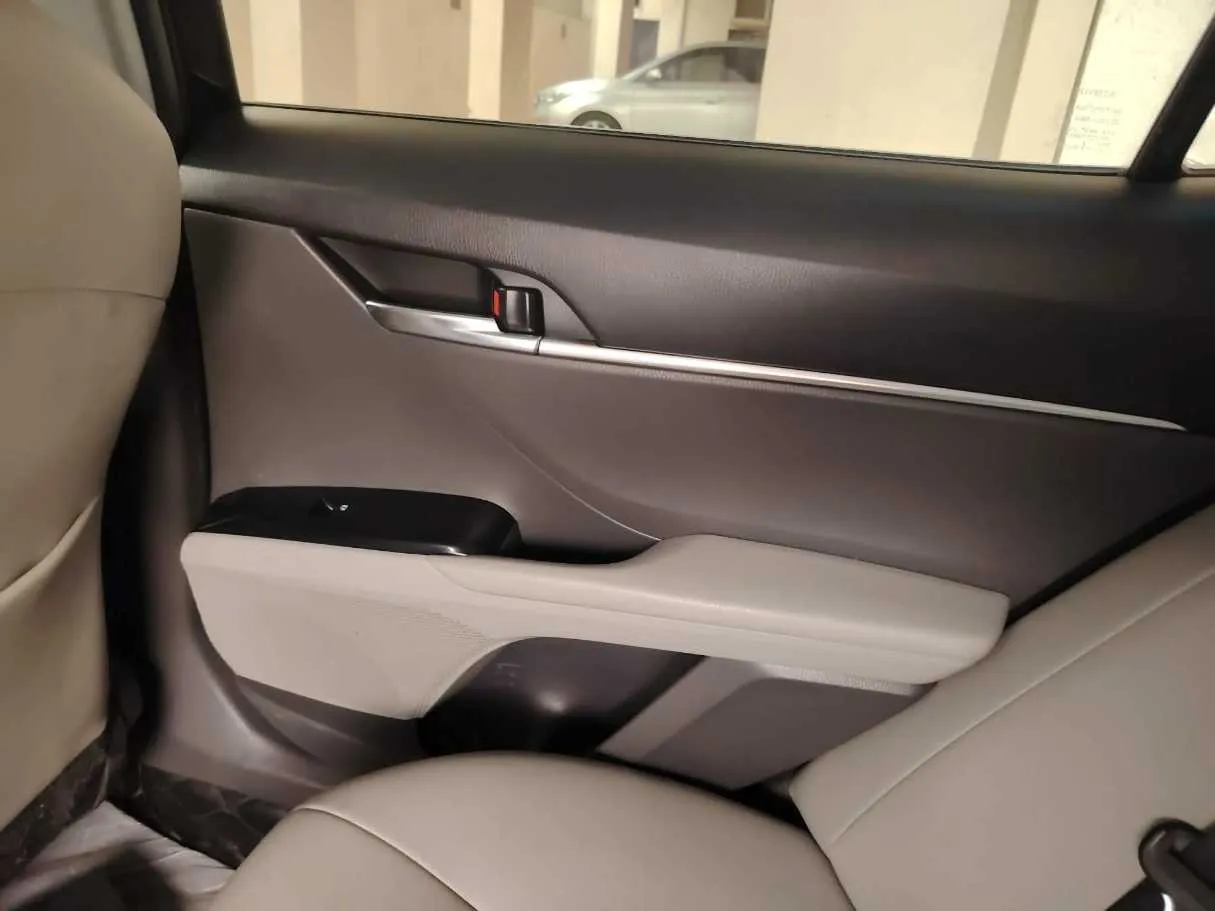 Car image 35