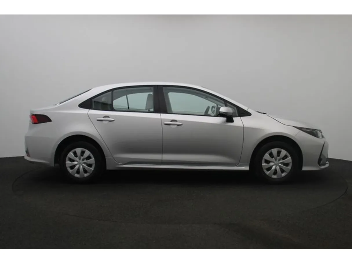 Car image 13