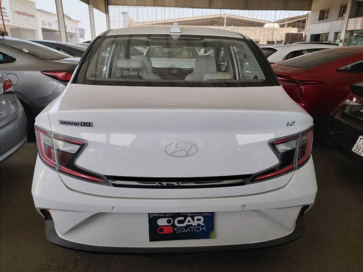Car image 6