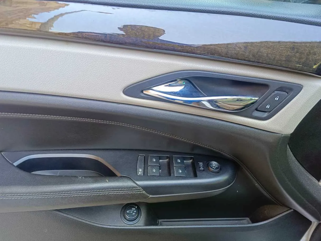 Car image 33