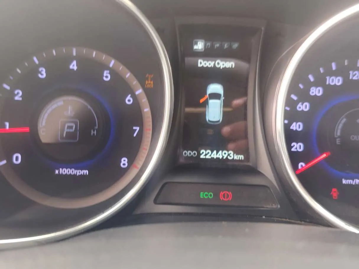 Car image 23