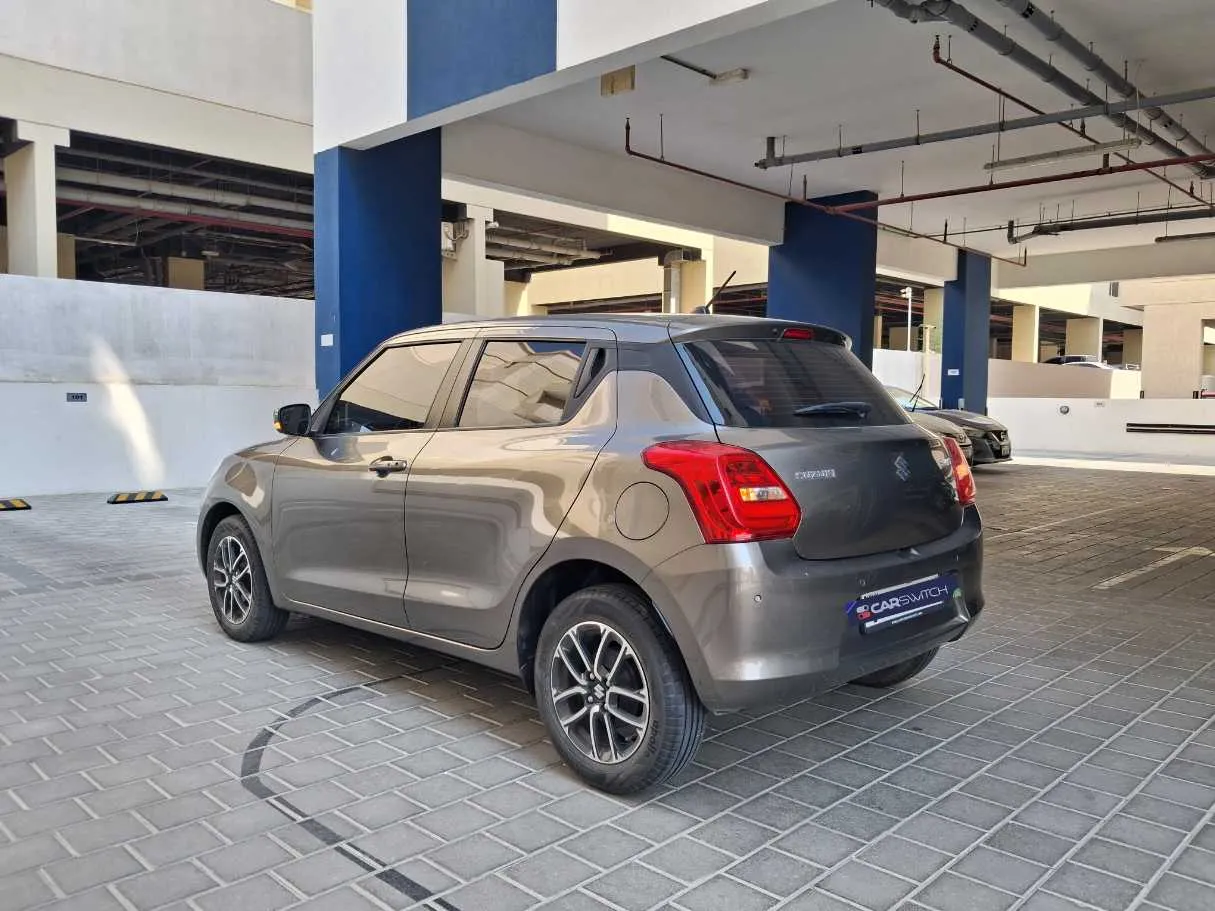 Car image 7