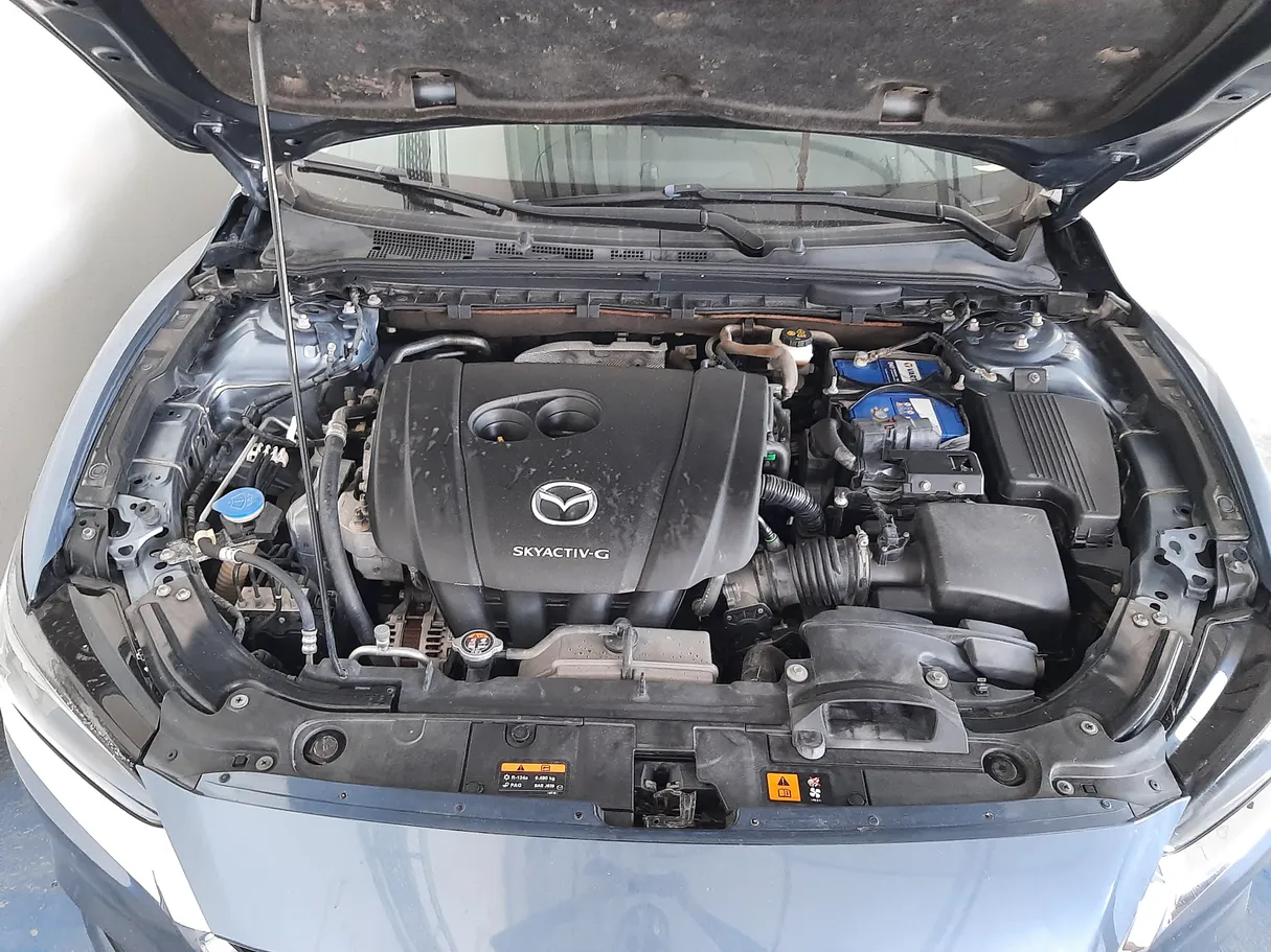 Car image 19