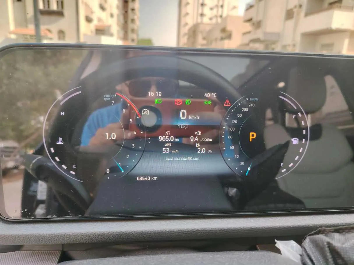 Car image 26