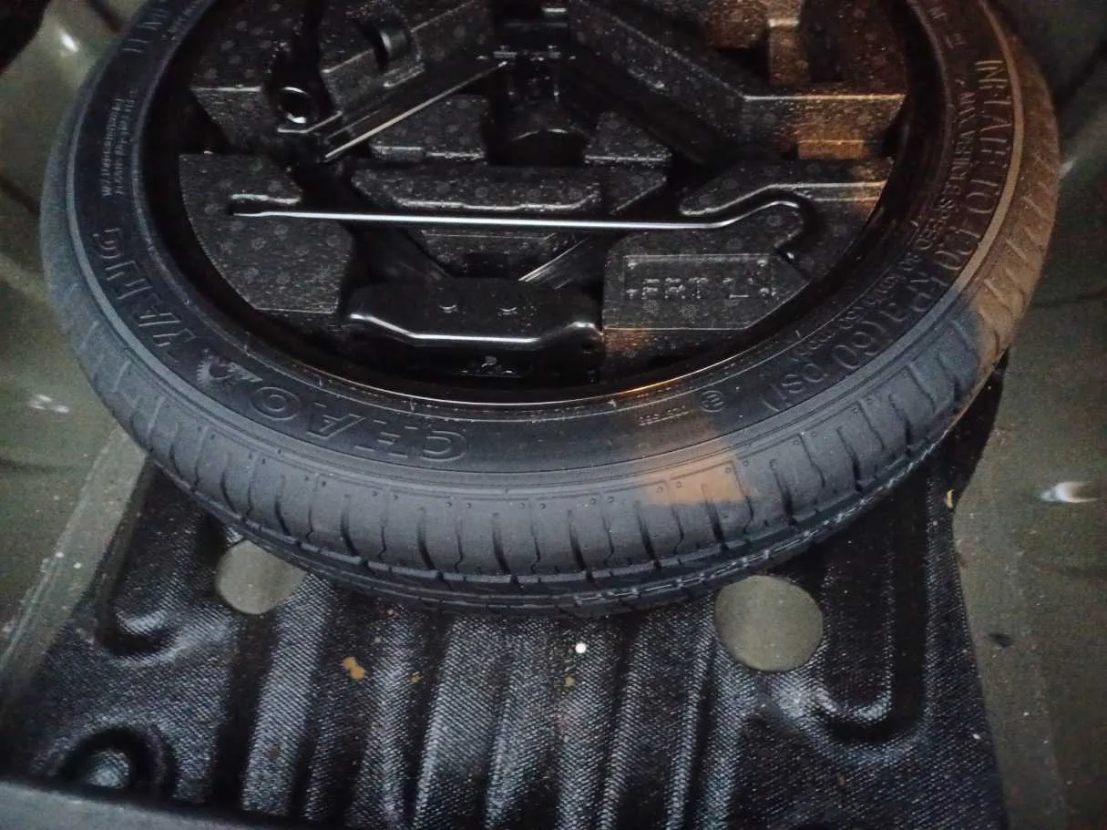 Car image 22