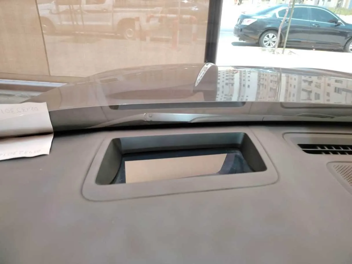 Car image 34