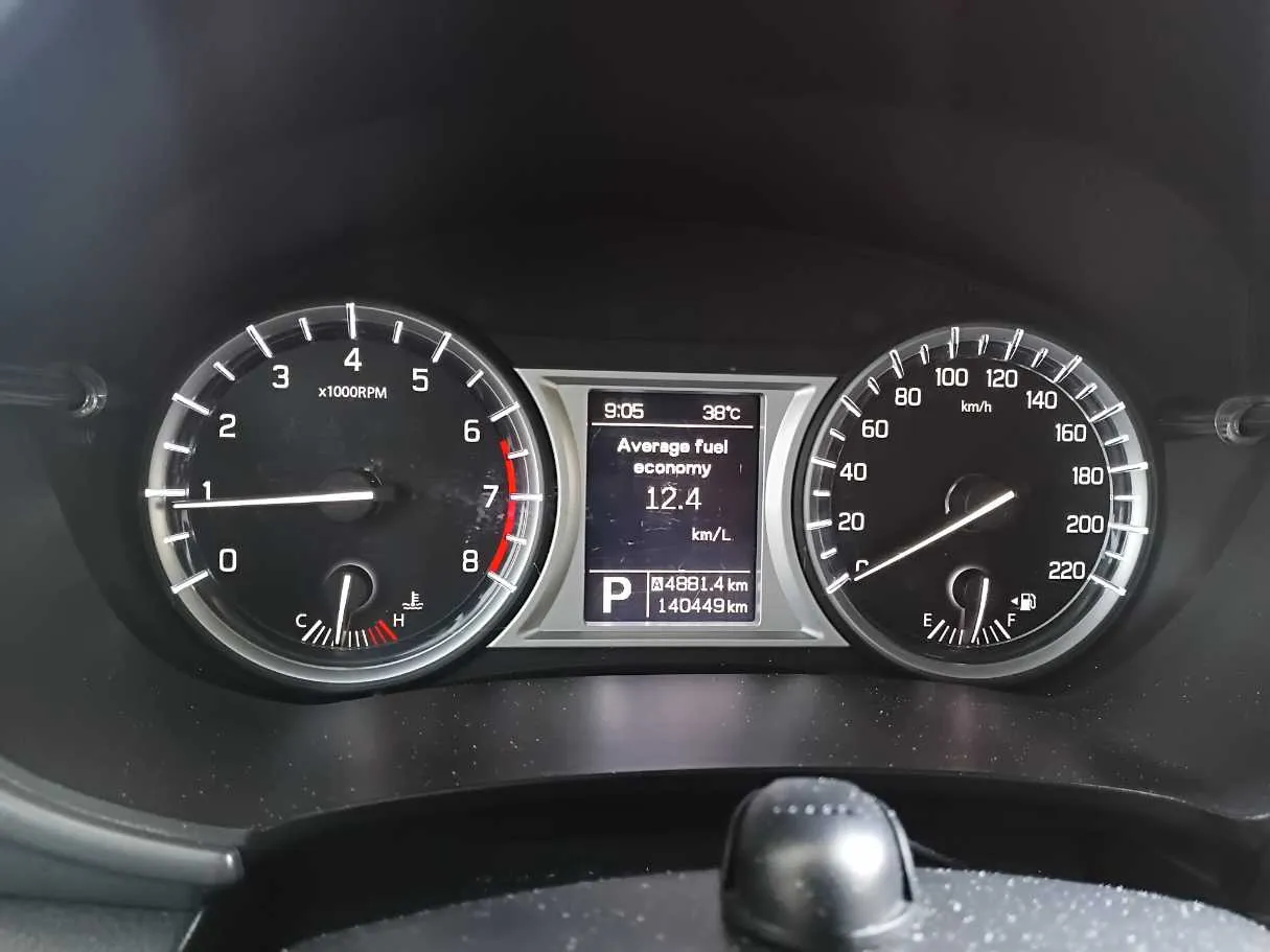 Car image 19