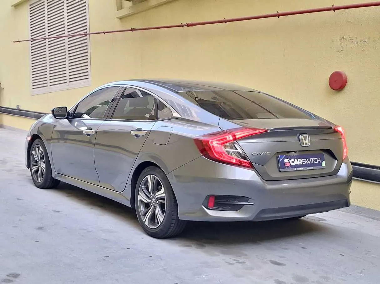 Car image 7