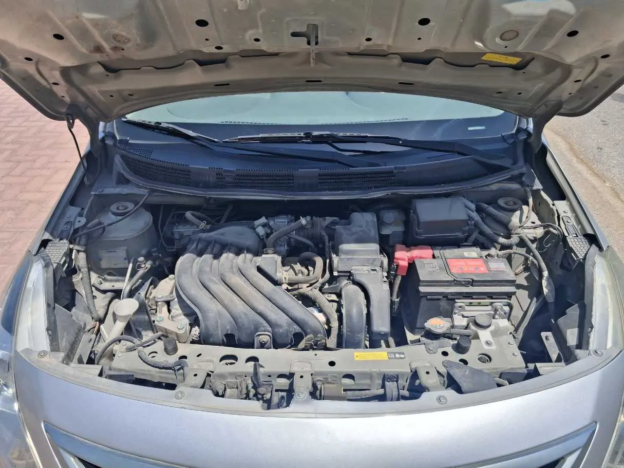 Car image 19