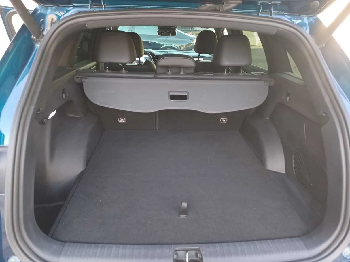 Car image 21