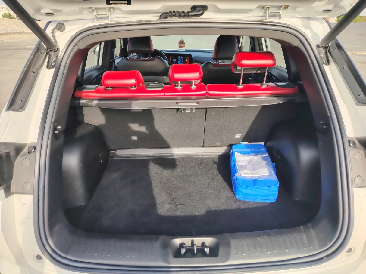 Car image 24