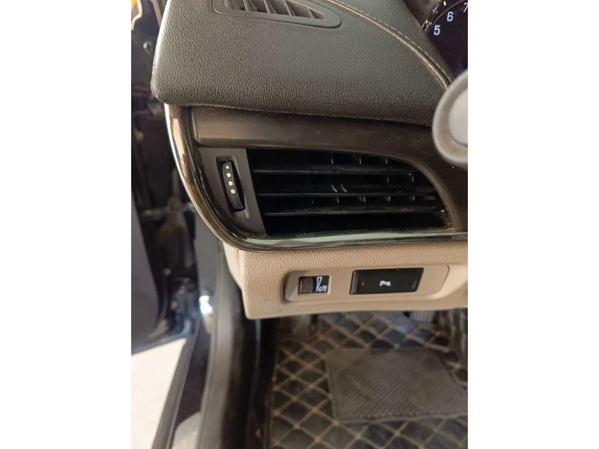 Car image 31