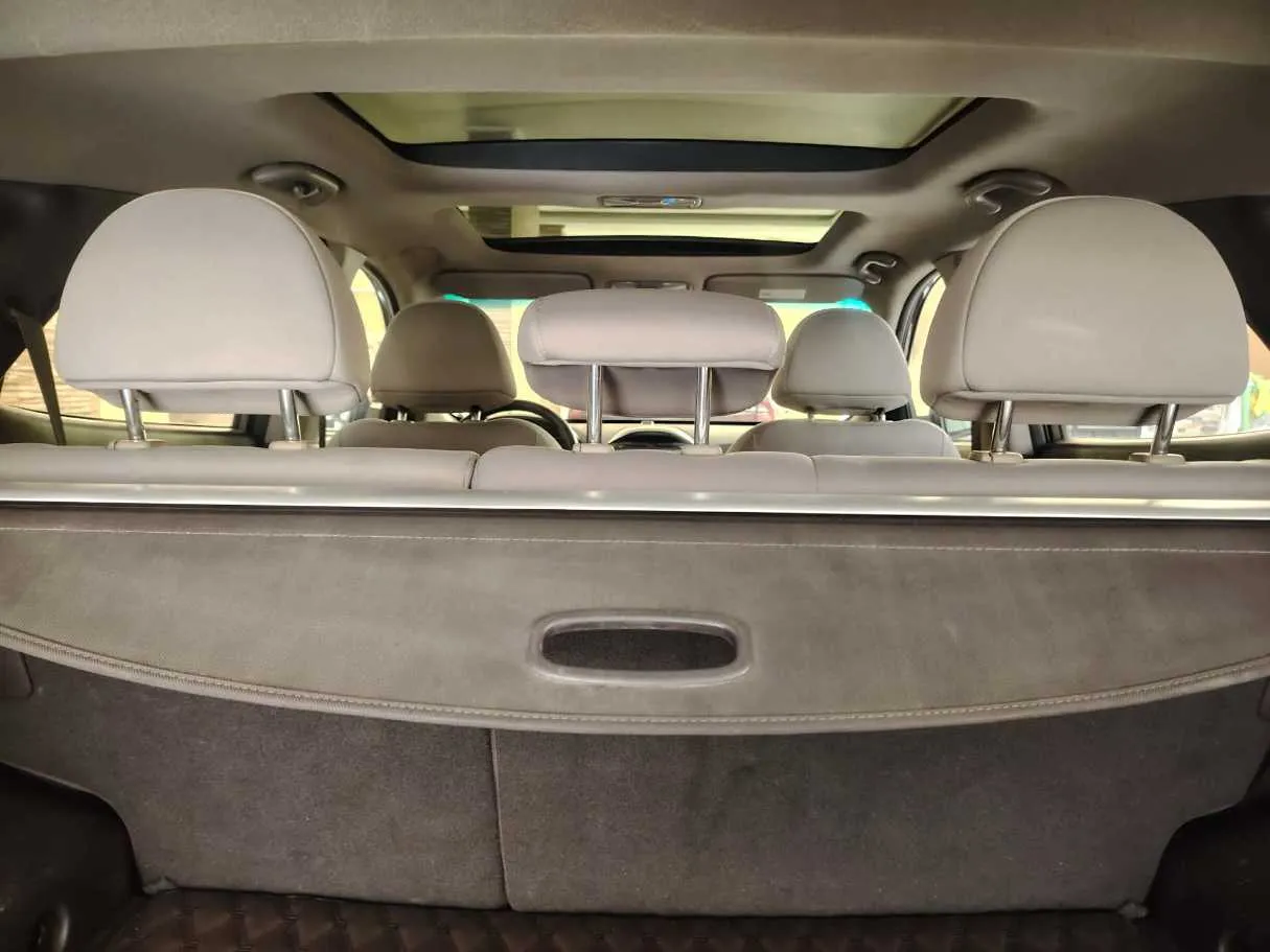 Car image 36
