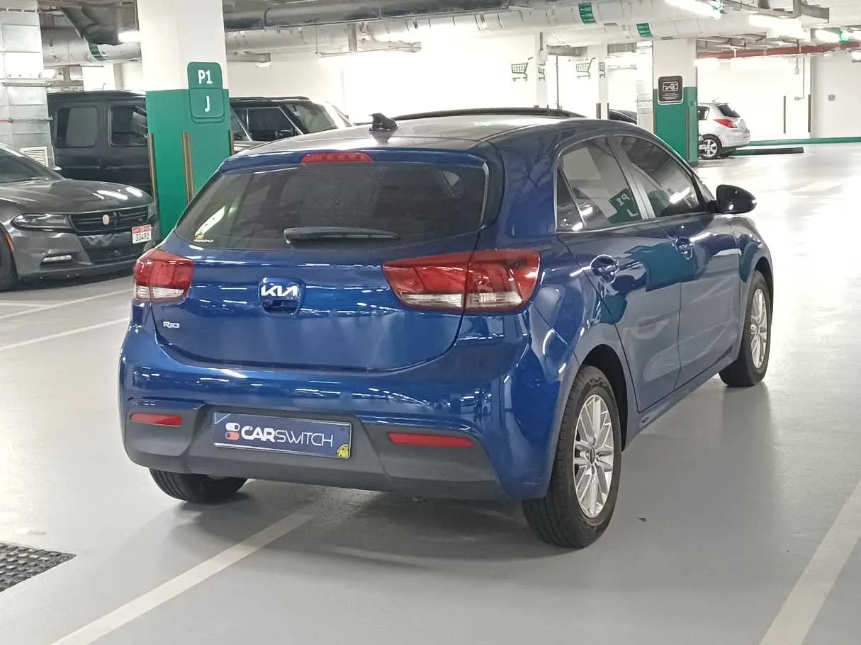 Car image 5
