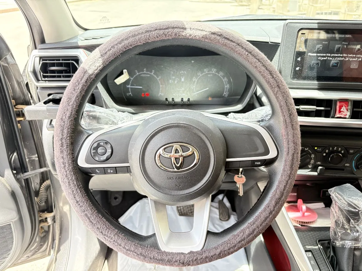Car image 22