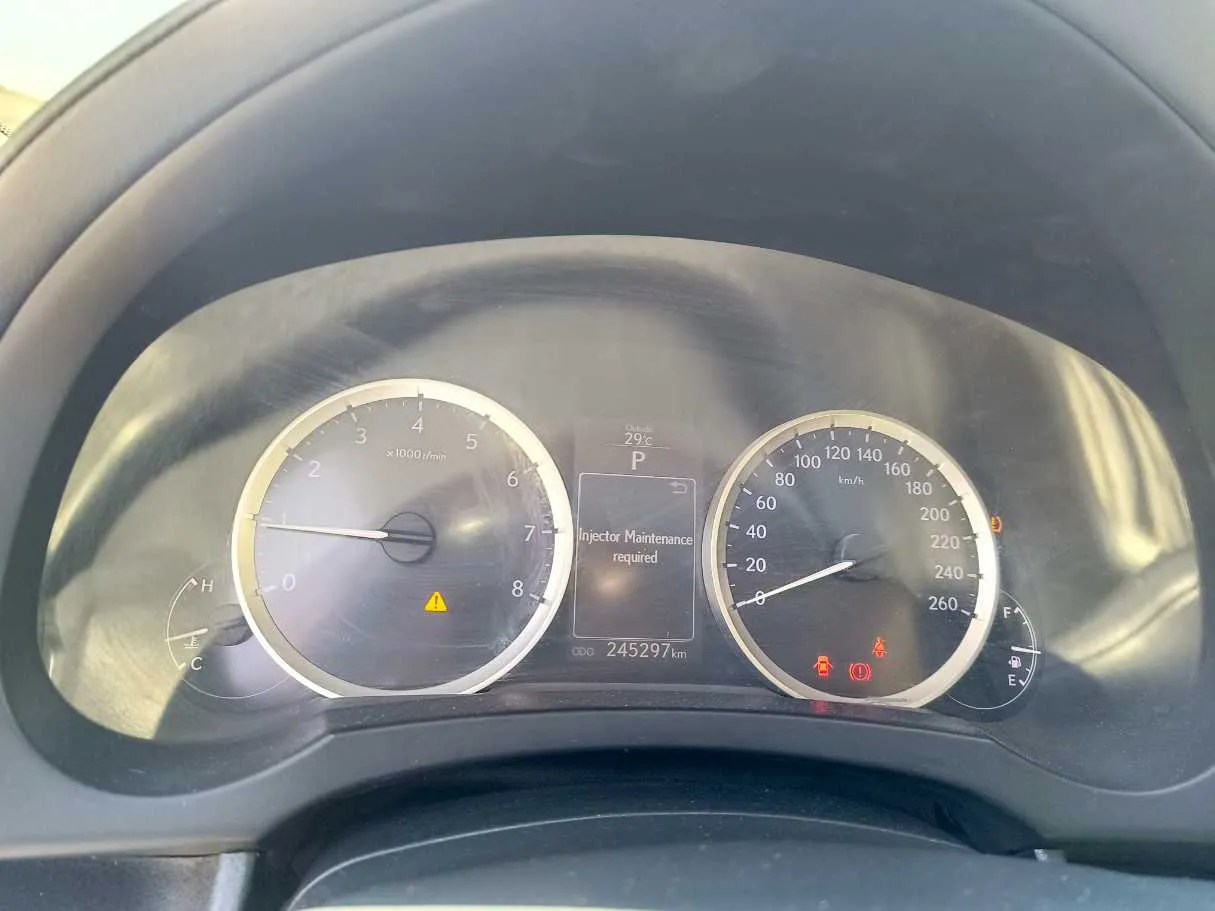 Car image 26