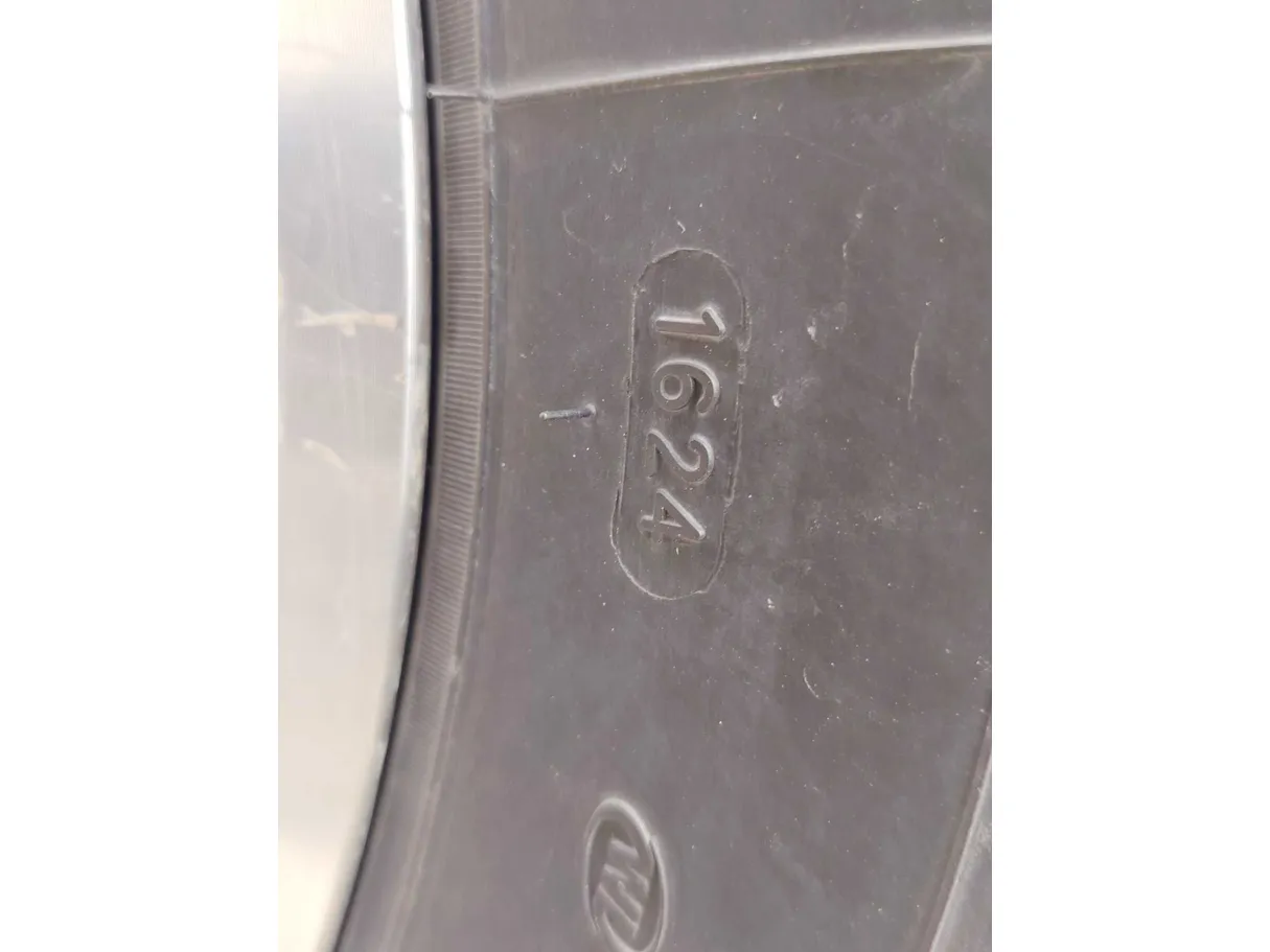 Car image 31