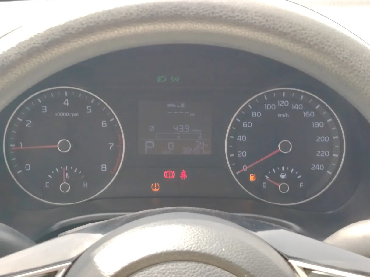 Car image 21
