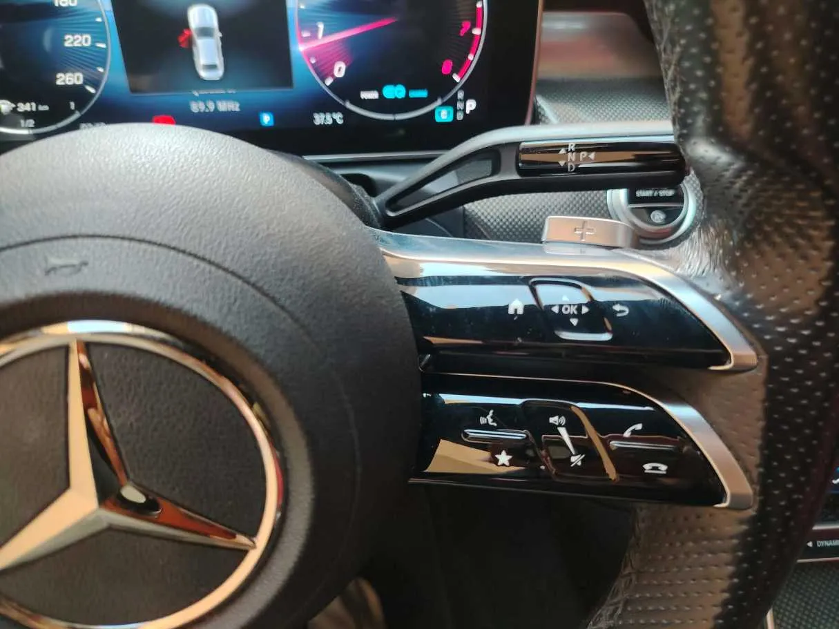 Car image 43