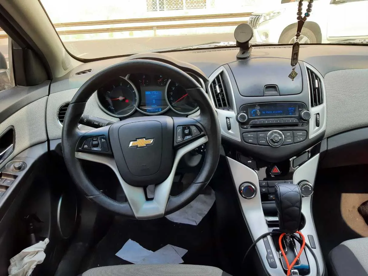 Car image 16