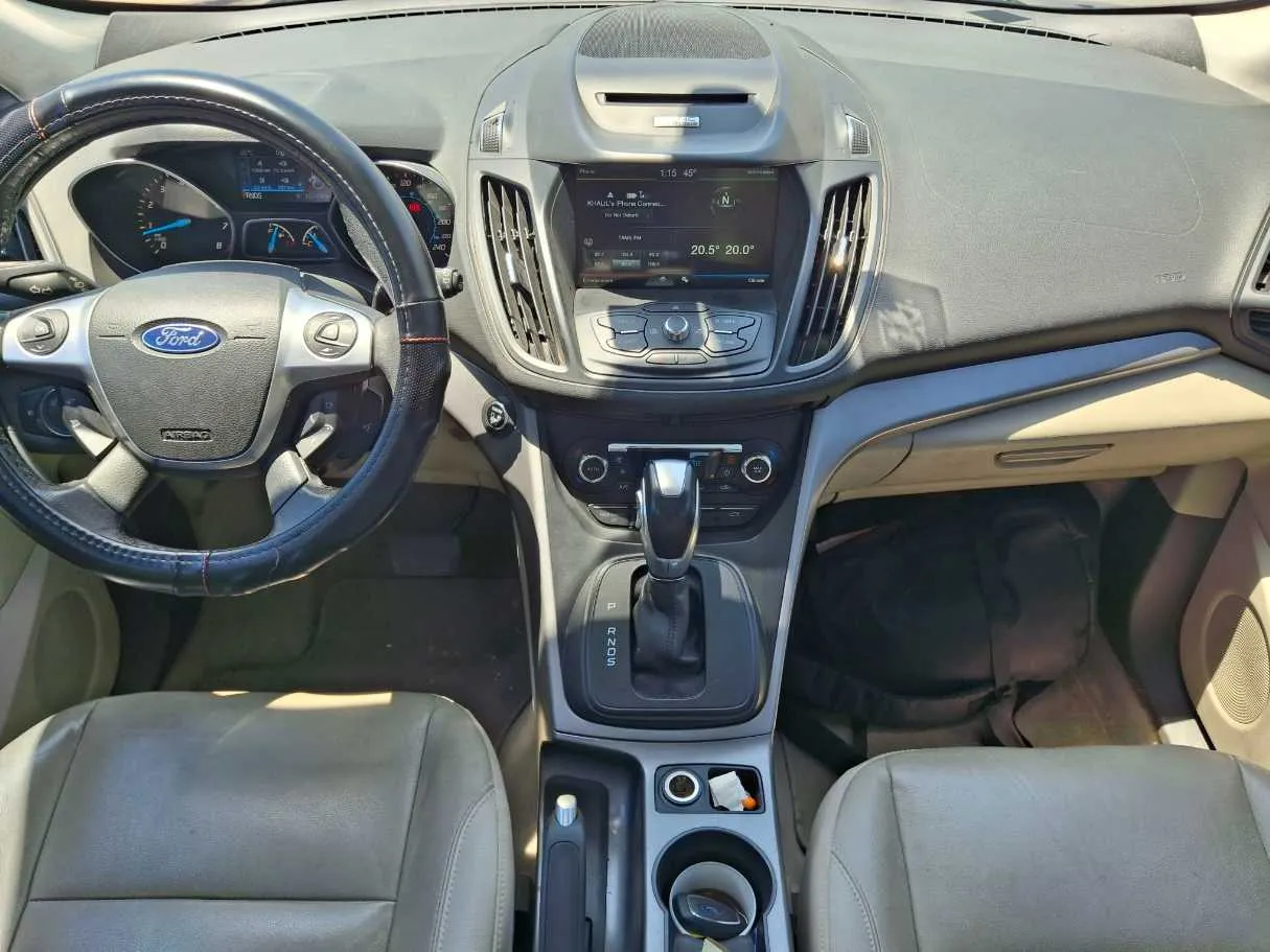 Car image 14