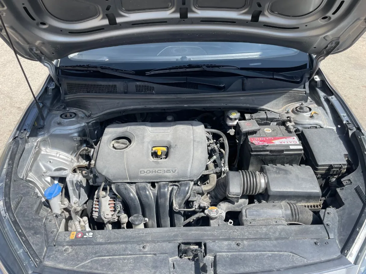 Car image 25