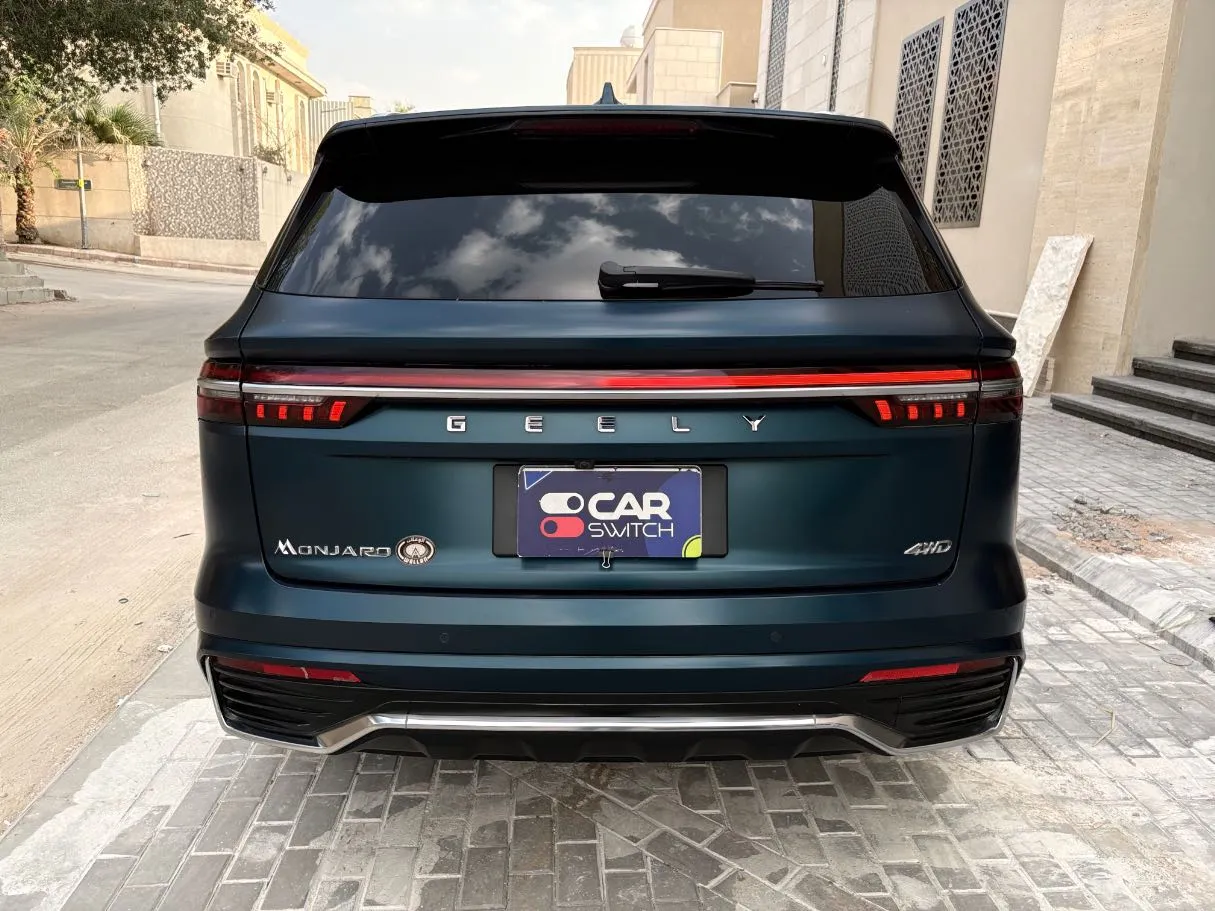 Car image 6